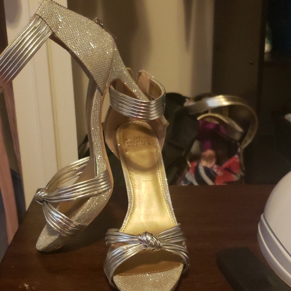 Beautiful 😍 and sexy shoes. Almost new - Picture 1 of 3